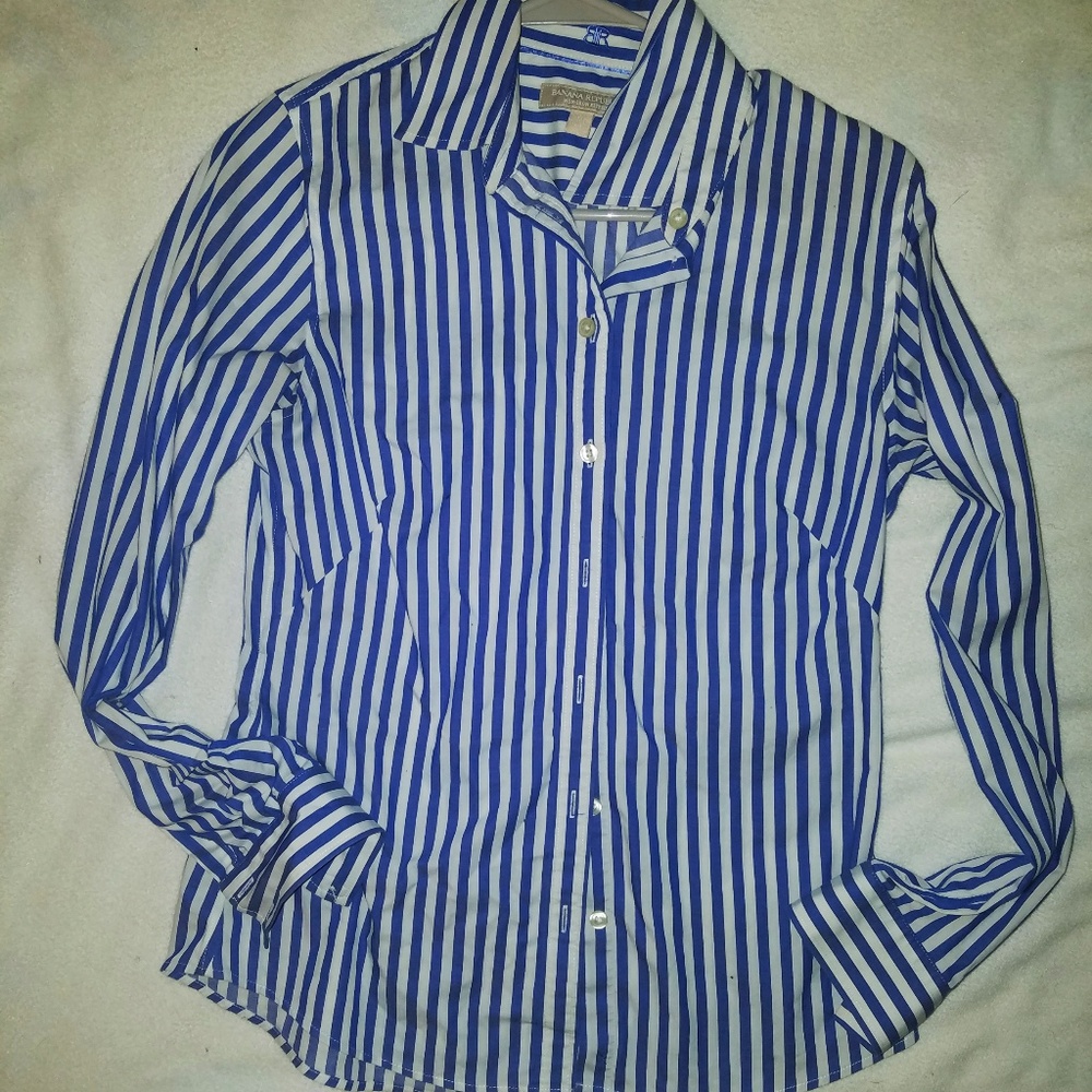 Banana Republic Button Down Blouse